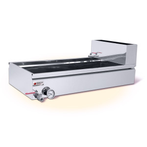 Feed Pan is available at discount with the purchase of a Flat Pan